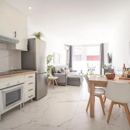 Chaparral Deluxe Pool Oasis Apartament